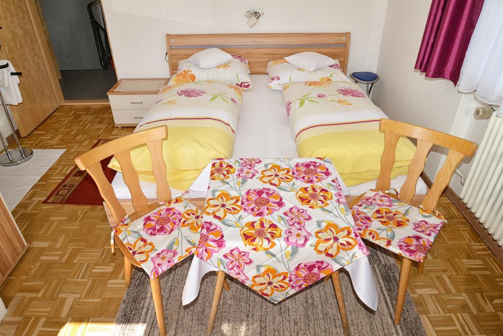 Hotel Haus Gabriela Itter Habitación foto